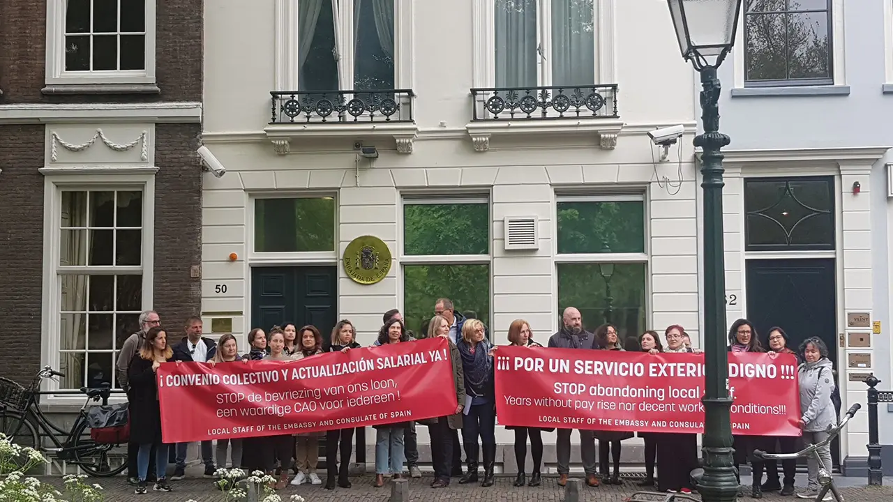 Movilización Embajada de España en La Haya