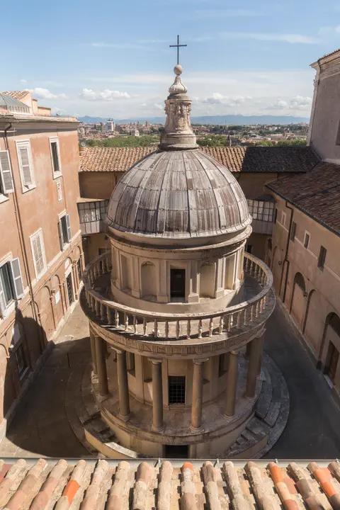 7. vistas del Templete de Bramante