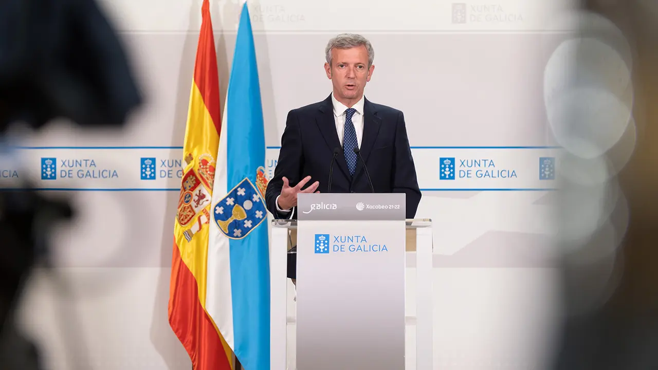 O presidente da Xunta, Alfonso Rueda, durante a rolda de prensa posterior á reunión semanal do Consello da Xunta. San Caetano, Santiago de Compostela, 16/06/22.