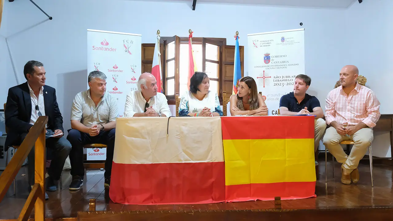 12:00 horas. La Casetuca. Barrio La Iglesia. Ruiloba. La consejera de Presidencia, Interior, Justicia y Acción Exterior, Paula Fernández Viaña, participa en la presentación de los Torneos Internacionales de bolos de México 2022 y Chile 2023. 23 de agosto de 2022 © Raúl Lucio