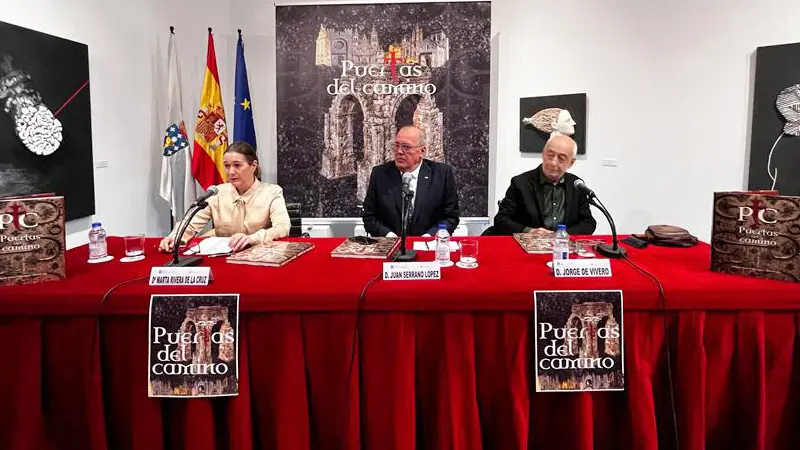 Presentación Puertas del Camino. Marta Rivera de la Cruz, Juan Serrano López y Jorge de Vivero, autor del libro