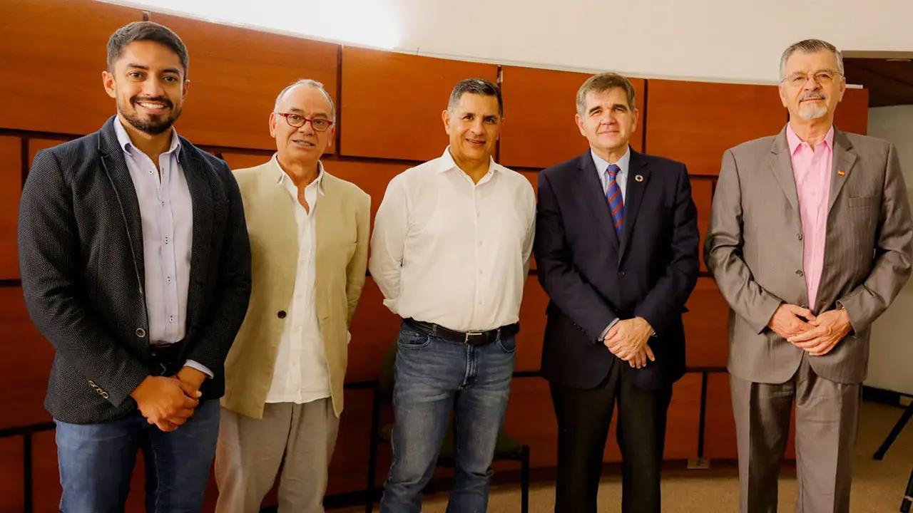 Cali-Visita embajador