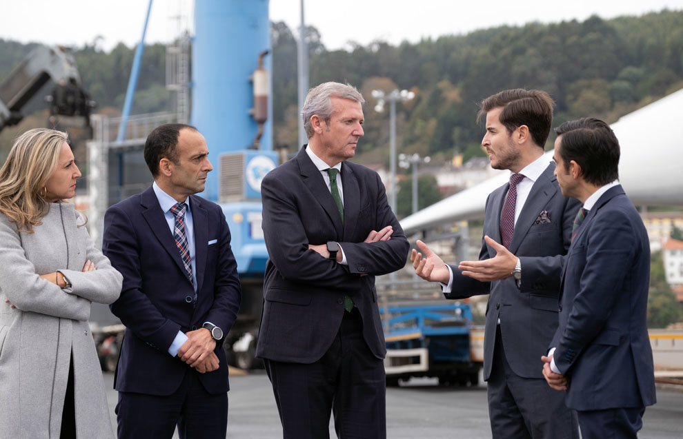 O titular do Goberno galego, Alfonso Rueda, visita as instalacións do Grupo Pérez Torres Marítima S.L. Ferrol, 29/11/22.