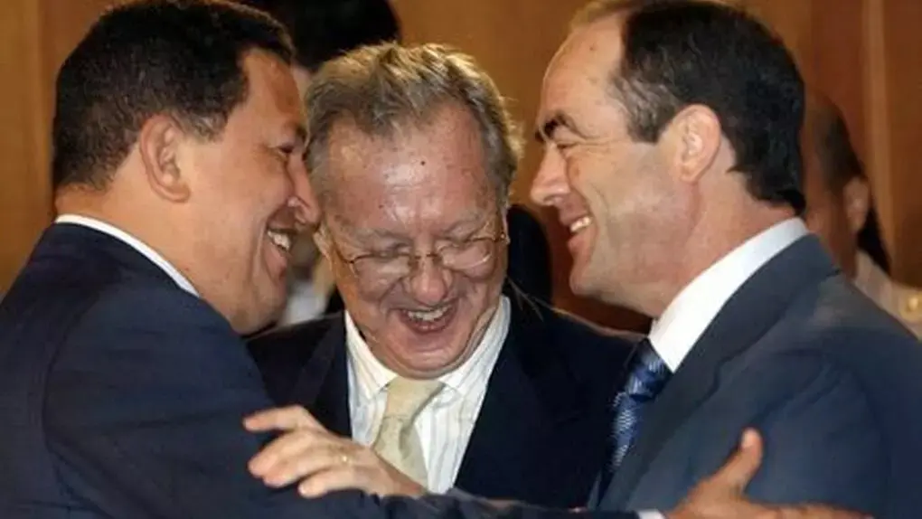 HUGO CHÁVEZ RAÚL MORODO y PEPE BONO