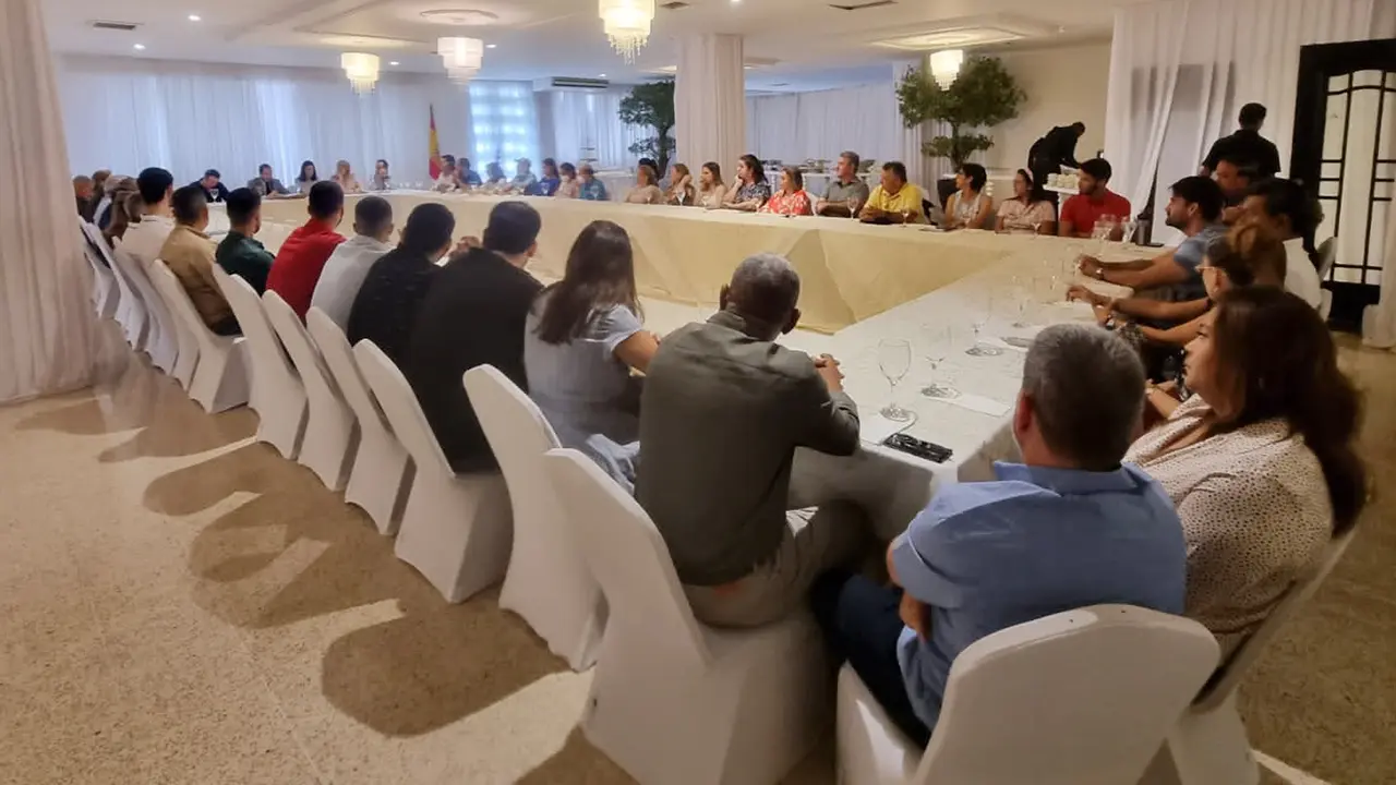 C‡NSUL ESPA•OL EN PANAMµ VISITA COL‡N 3