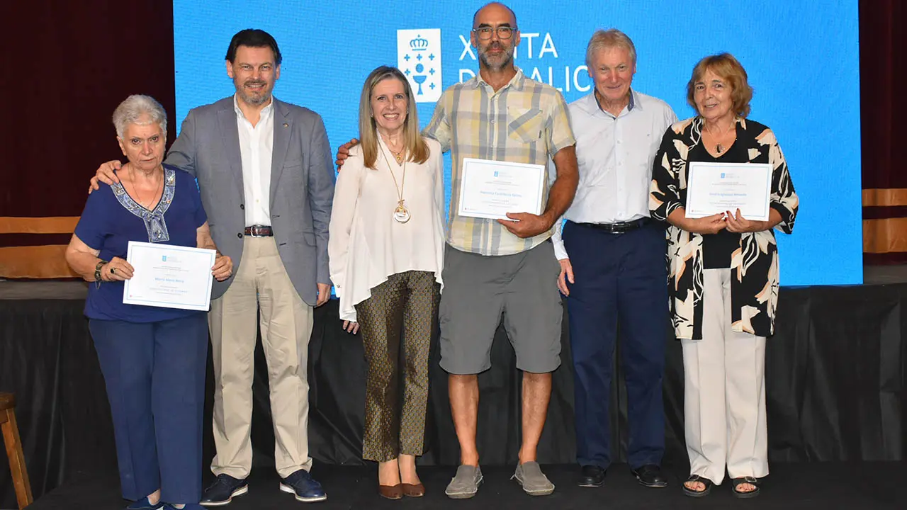 Miranda Entrega Compostelas  y diplomas Uruguay 3