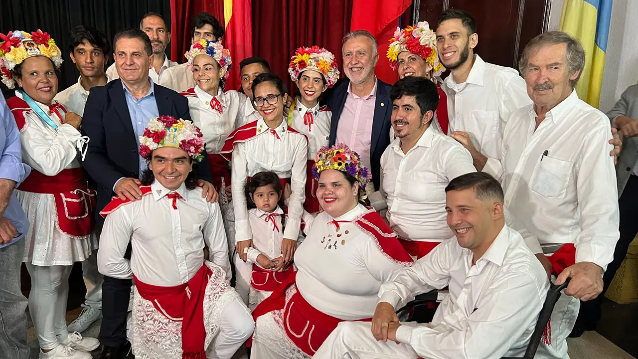 Con el grupo de baile