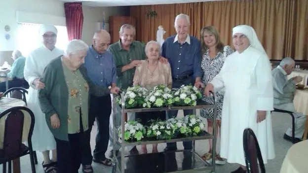 Neuquen visita hogar ancianos