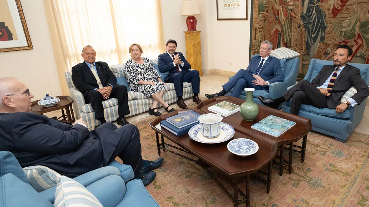 O presidente da Xunta, Alfonso Rueda, acude á recepción ofrecida polo embaixador de España en Panamá, Guzmán Palacios.