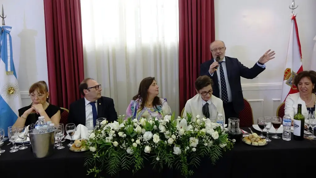 Centenario Centro Montañes BB AA 9