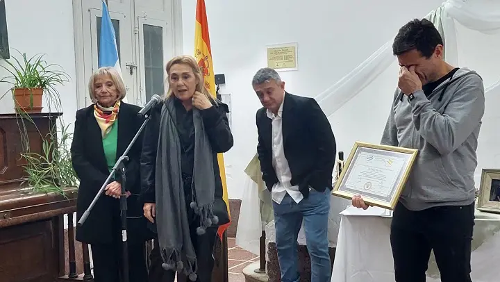 Chaves-Diploma persona fallecida