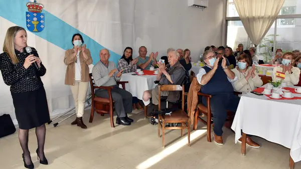 Uruguay. Española Hogar Día de Galicia. Elvira habla