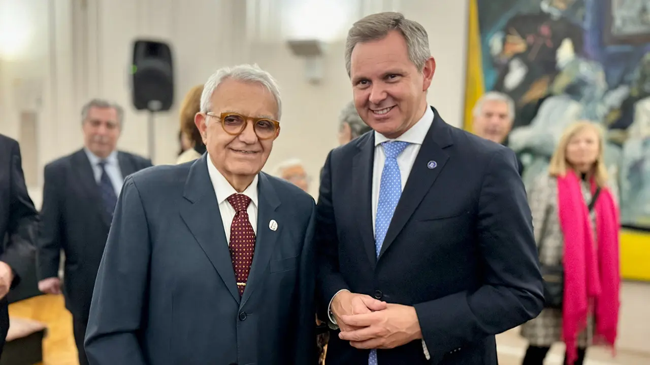 Ministro Sanidad en BB AA 1