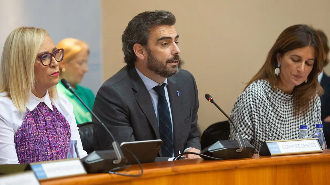 O vicepresidente primeiro e conselleiro de Presidencia, Xustiza e Deportes, Diego Calvo, comparecerá na Comisión 3ª, de Economía, Facenda e Orzamentos, para explicar as contas do seu departamento para 2024. 
foto xoán crespo
