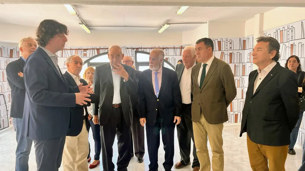 Roman Rodriguez-Santiago Apostol 6