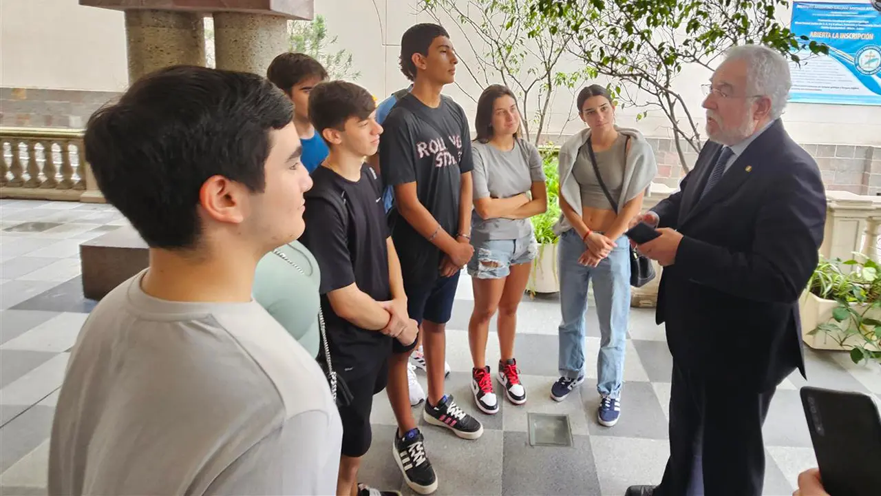 Visita al Santiago Apostol 1