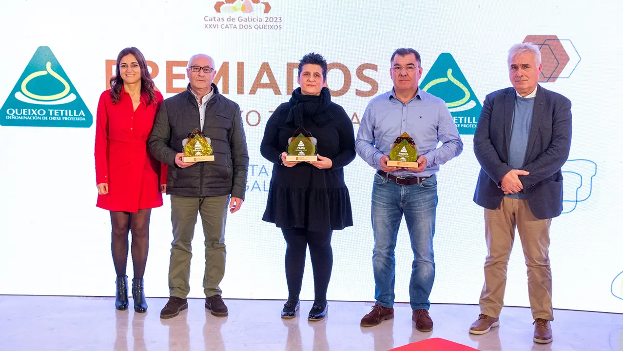 O conselleiro do Medio Rural, José González, acompañado polo director xeral de Agricultura e Industrias Agroalimentarias, José Balseiros, a directora xeral da Axencia Galega de Desenvolvemento Rural, Inés Santé, e o director da Axencia Galega da Calidade Alimentaria, José Luis Cabarcos, participará na entrega de premios das Catas dos Queixos e Meles dos Galicia 2023.
foto xoán crespo
