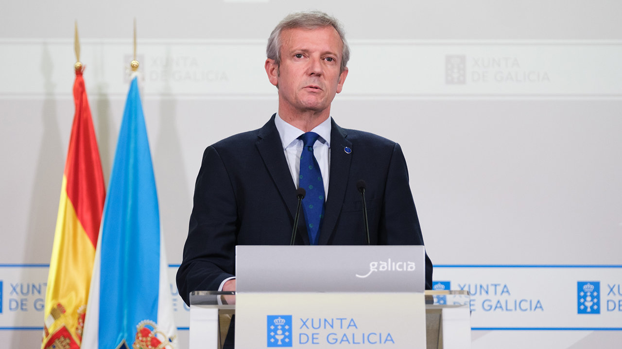 O titular do Executivo galego, Alfonso Rueda, preside a reunión do Consello da Xunta. San Caetano, 21/12/23.