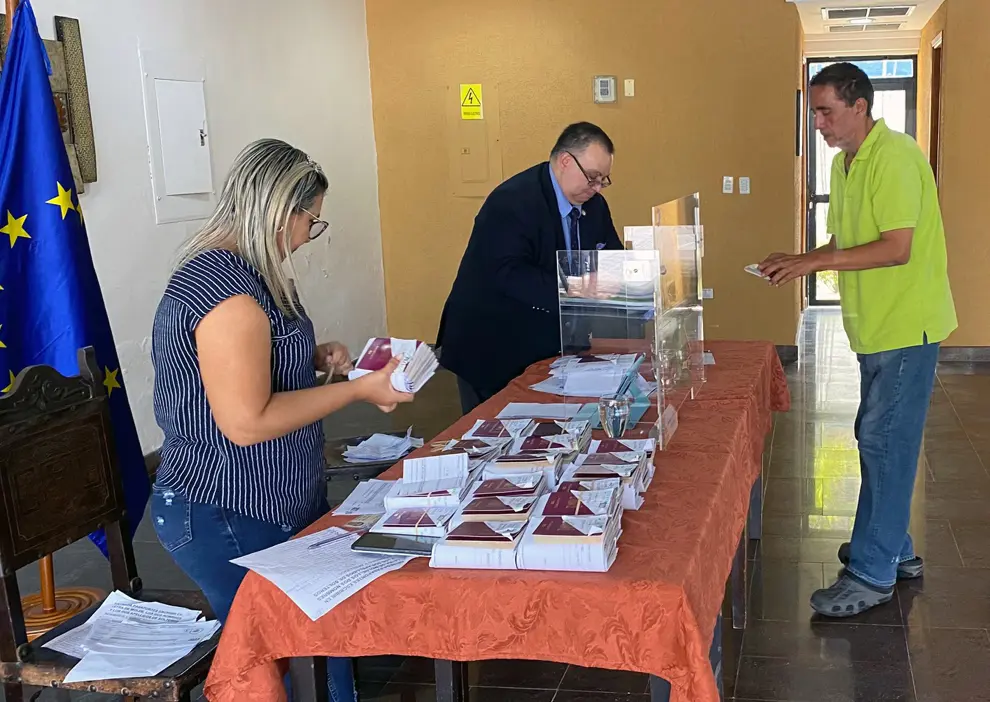 ENTREGA PASAPORTES LECHER÷A FEB 2024 6