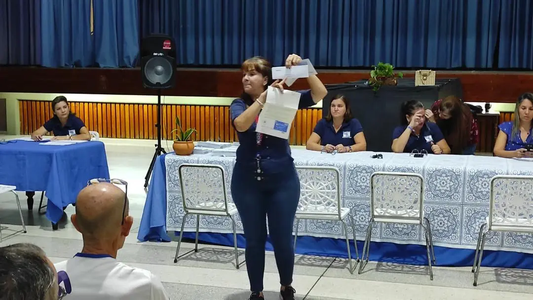 ENTREGA AYUDAS XUNTA EN ARAGUA 2024 3