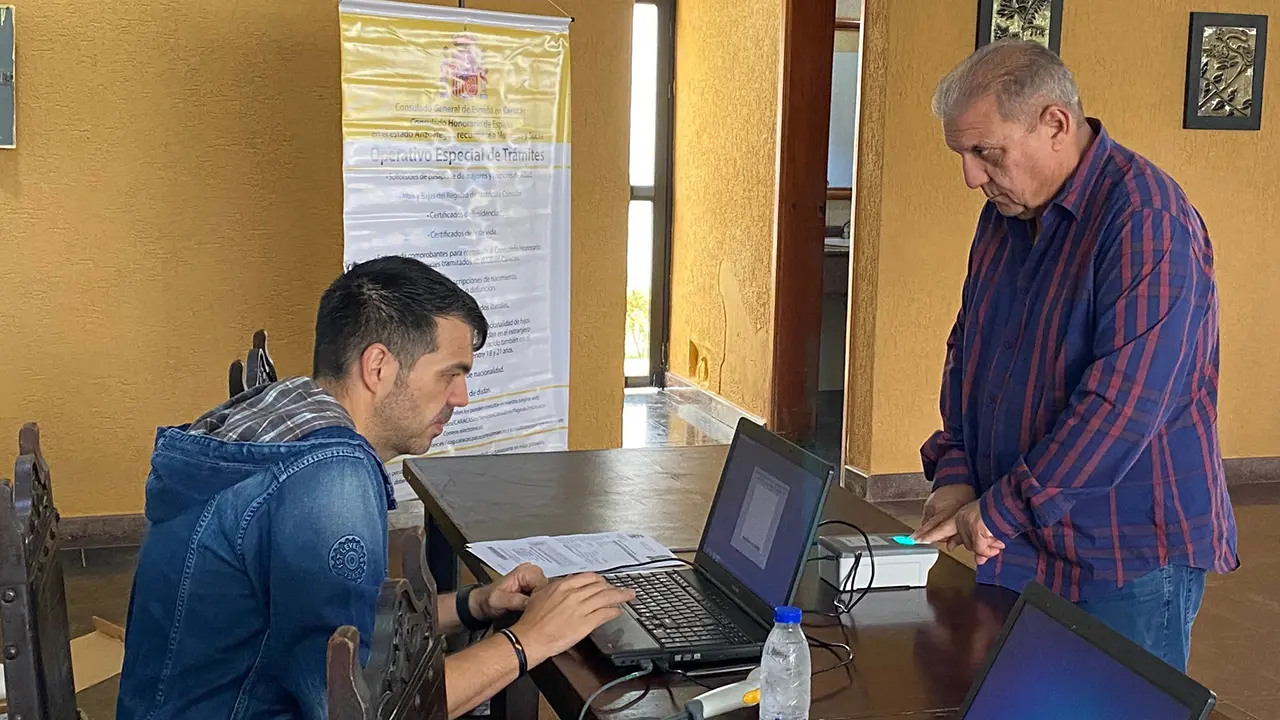 OPERATIVO y JURA NACIONALIDAD 4