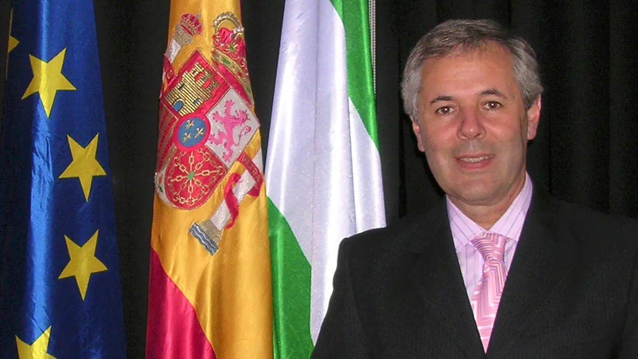 CARLOS SANTOS