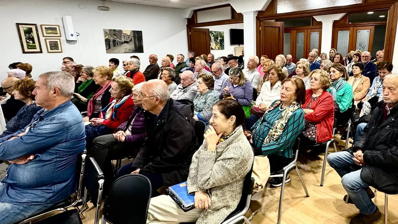 3-C G. Santander LG24 (salon) PHOTO-2024-05-23-23-27-52