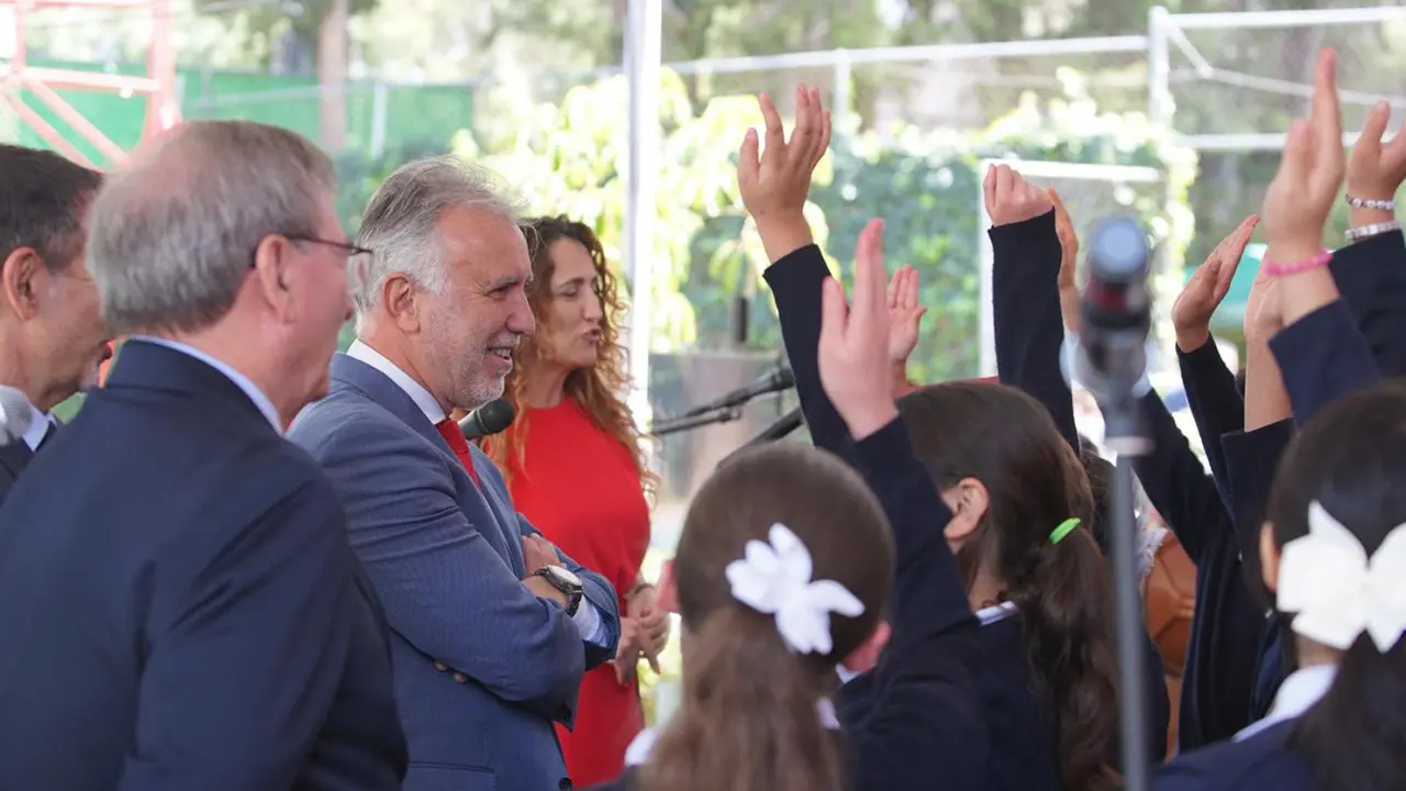 Mexico-Torres homenaje exilio 4