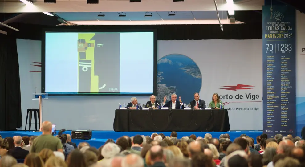 O presidente da Xunta, Alfonso Rueda, asiste á entrega de premios da 16º Edición da Bienal Internacional de Cartelismo Terras Gauda – Concurso Francisco Mantecón 2024. Peirao de Trasatlánticos, 21/6/24.