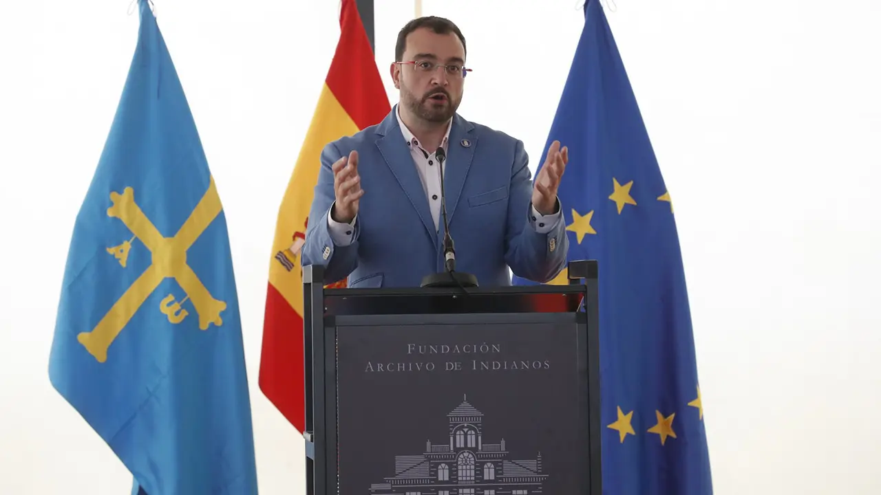Presidente encuentro hispano americano colombres 7