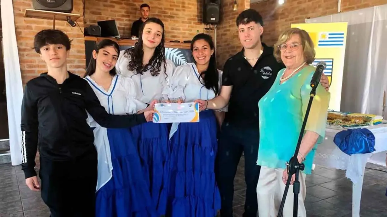 Uru.Canarios de Tala 2