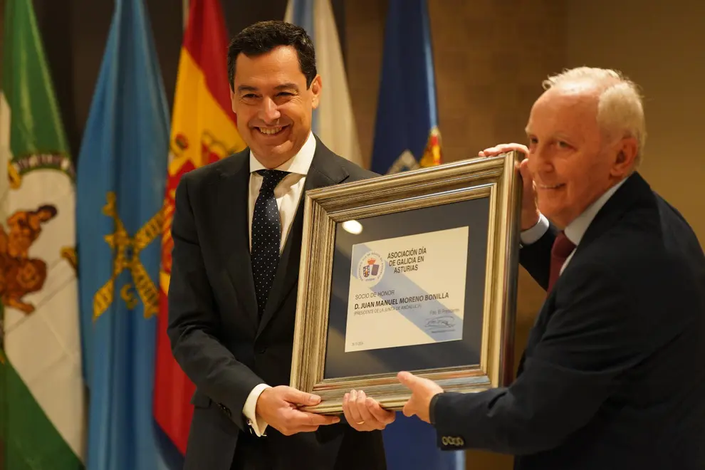 Dia de Galicia en Asturias-Juanma Moreno 2