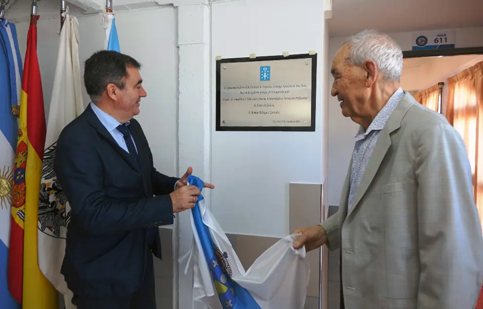 Descubrimiento de placa conmemorativa