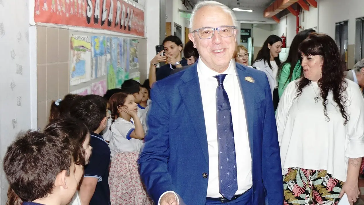 Juan José Nieto Roig en el Colegio Sgo Apóstol