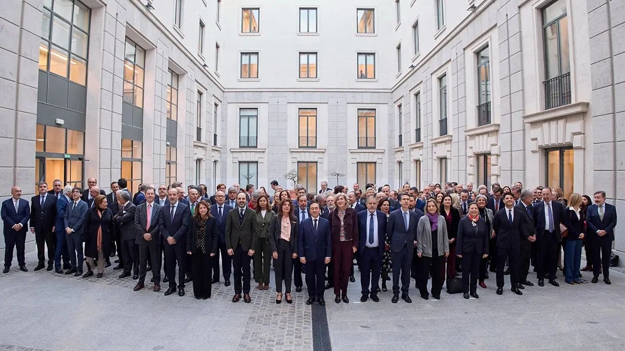 Albares-Embajadores