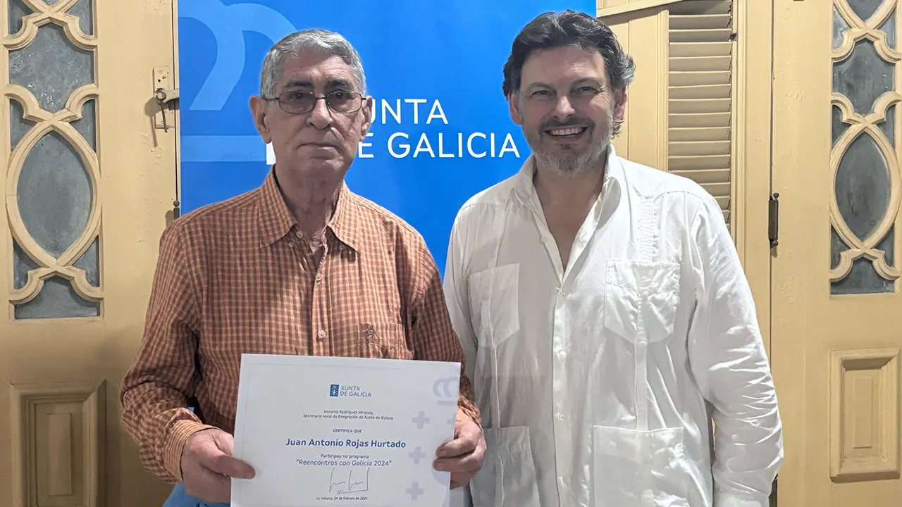 Miranda entrega diplomas Cuba 1