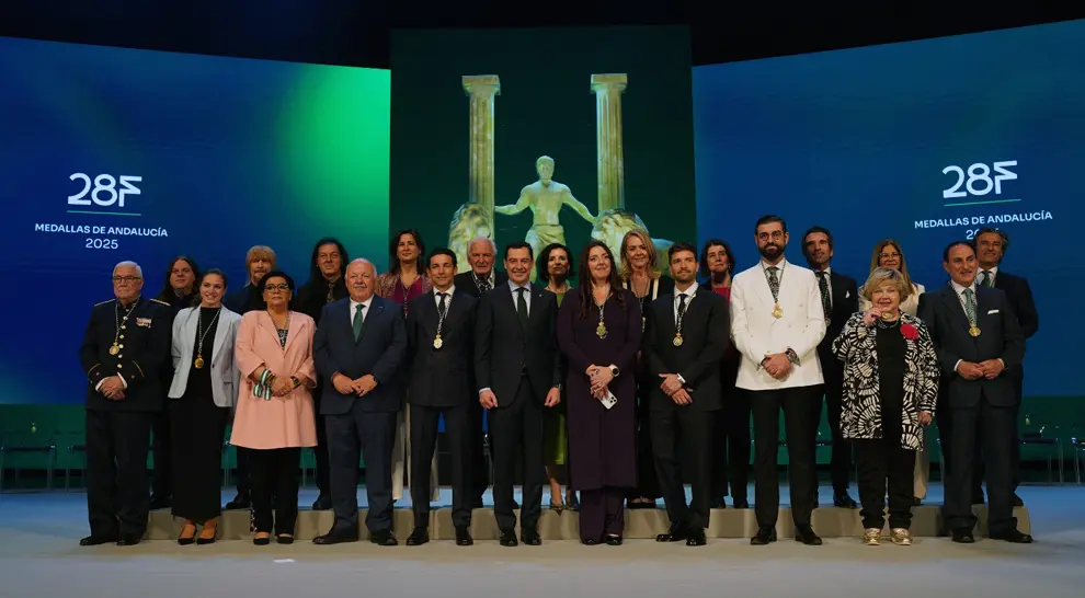 Moreno con todos los premiados