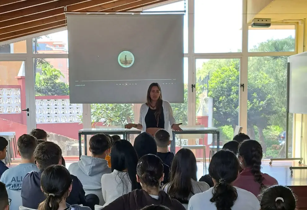 Charla Mujeres de Sal