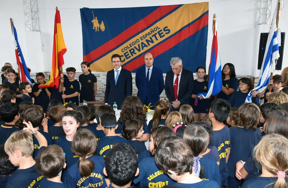 URU.Firma Colegio Cervantes 29