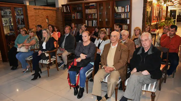 Uru.Dia Libro-publico a casa