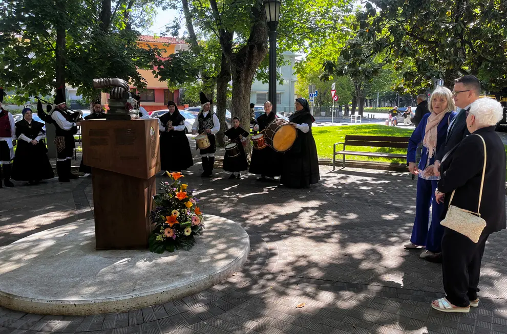 Jose Gonzalez-75 aniversario Lar Gallego Pamplona 3