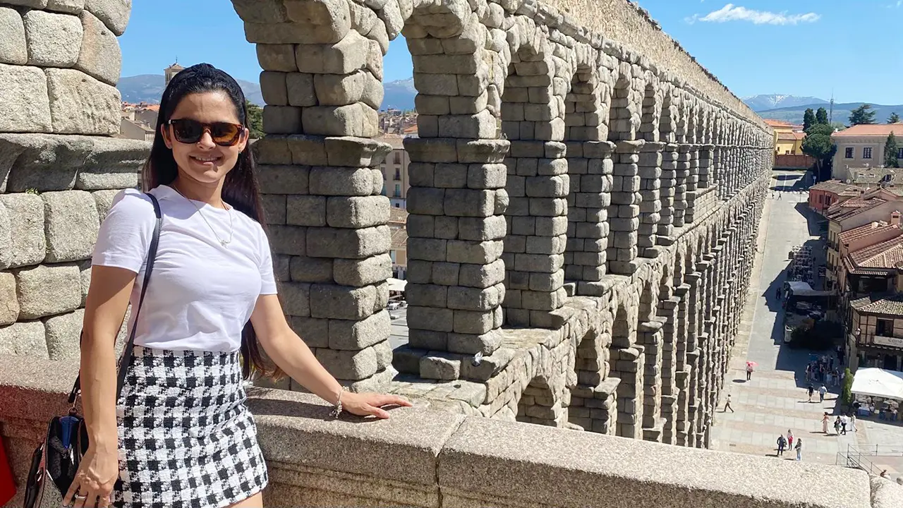 Roxana Suros en visita a Segovia