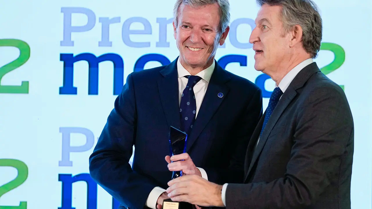 O titular do Executivo galego, Alfonso Rueda, acude á V Edición dos Premios Merca2 e os Premios Internacionales da Fundación Marqués de Oliva, onde recibe o Premio Búsqueda de la Excelencia a la Comunidad de Galicia. No Hotel Villa Magna (Madrid) 19/06/25.