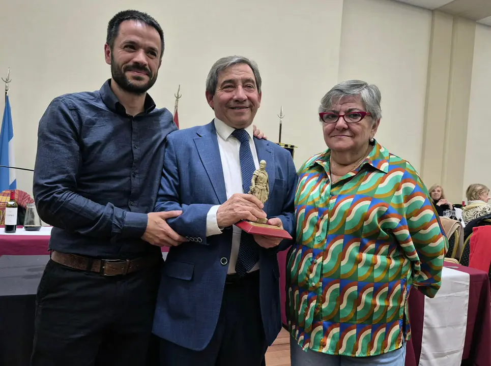 Juan Andres Blanco junto a Jose Delgado y Carmen Alonso