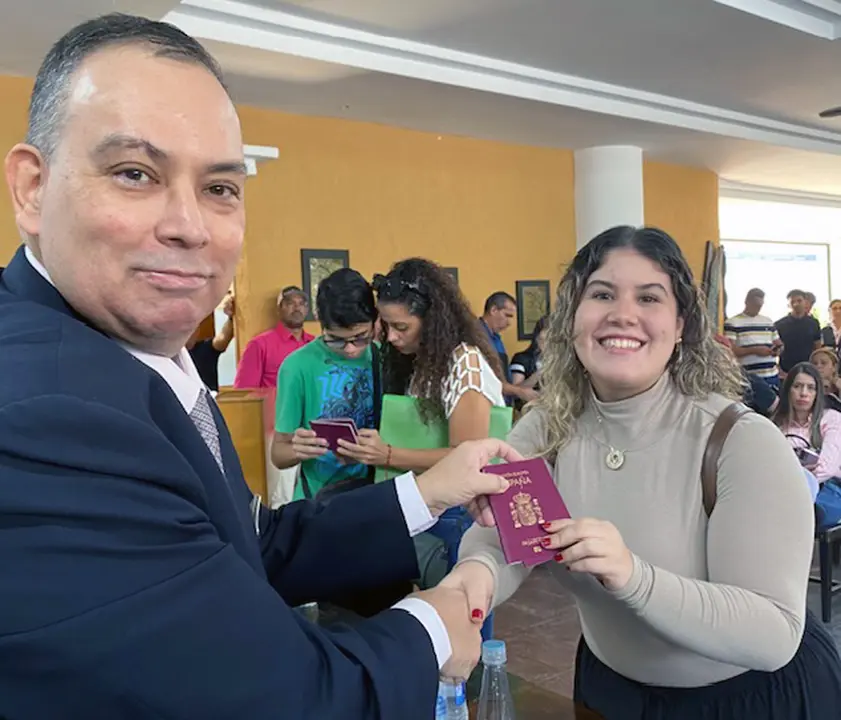 ENTREGA DE PASAPORTES EN LECHERÍA 09-07-2025 2