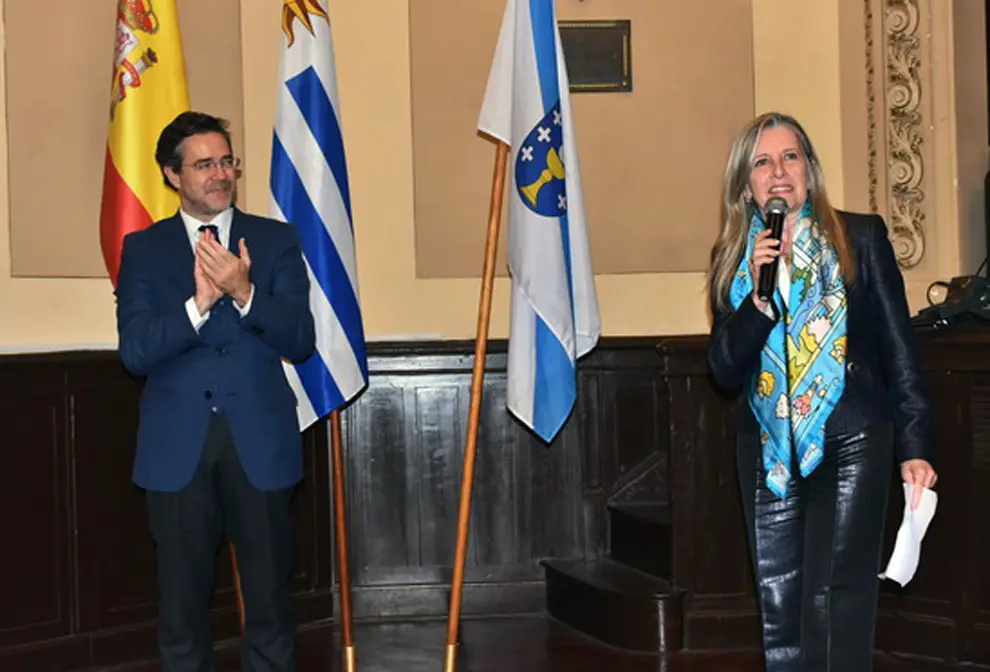 Uru-Centenario CG-emb-elvira