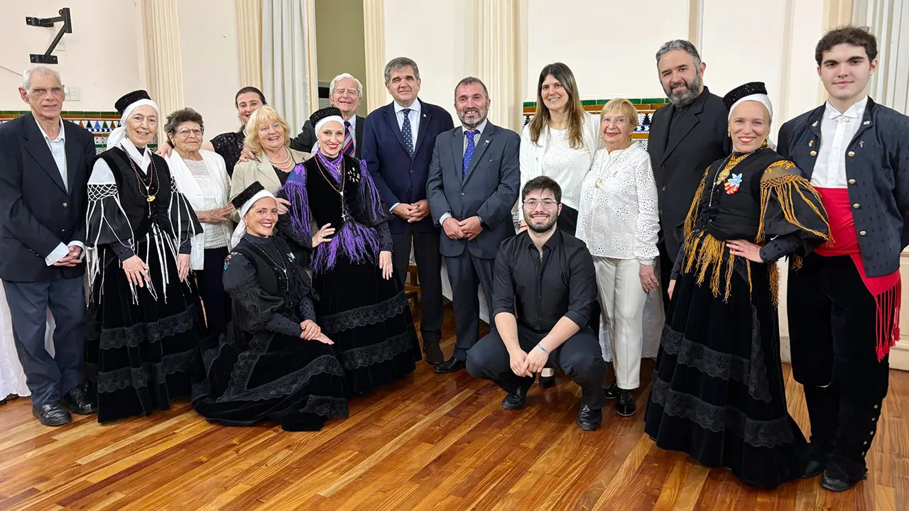 Centro Gallego Avellaneda-Embajador 2