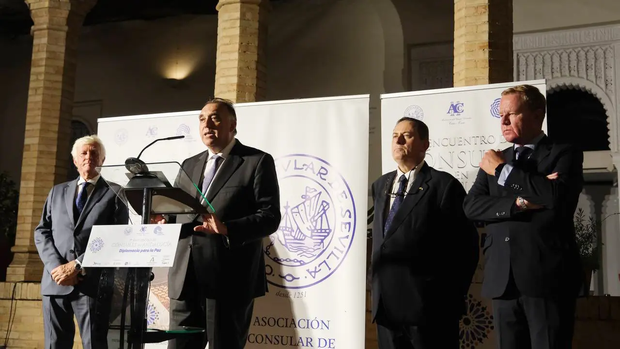 Juanma Moreno-Consules 3