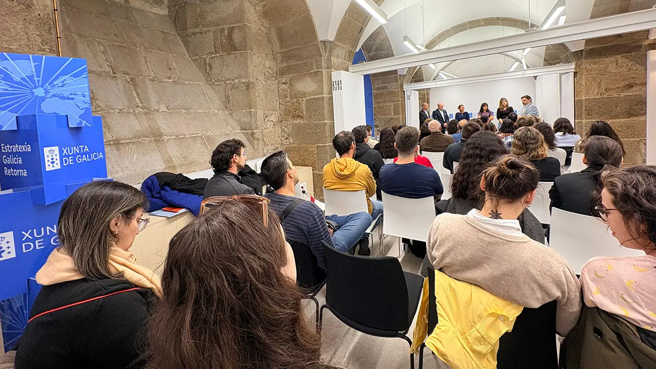 Miranda-Mesa redonda Ronsel 2