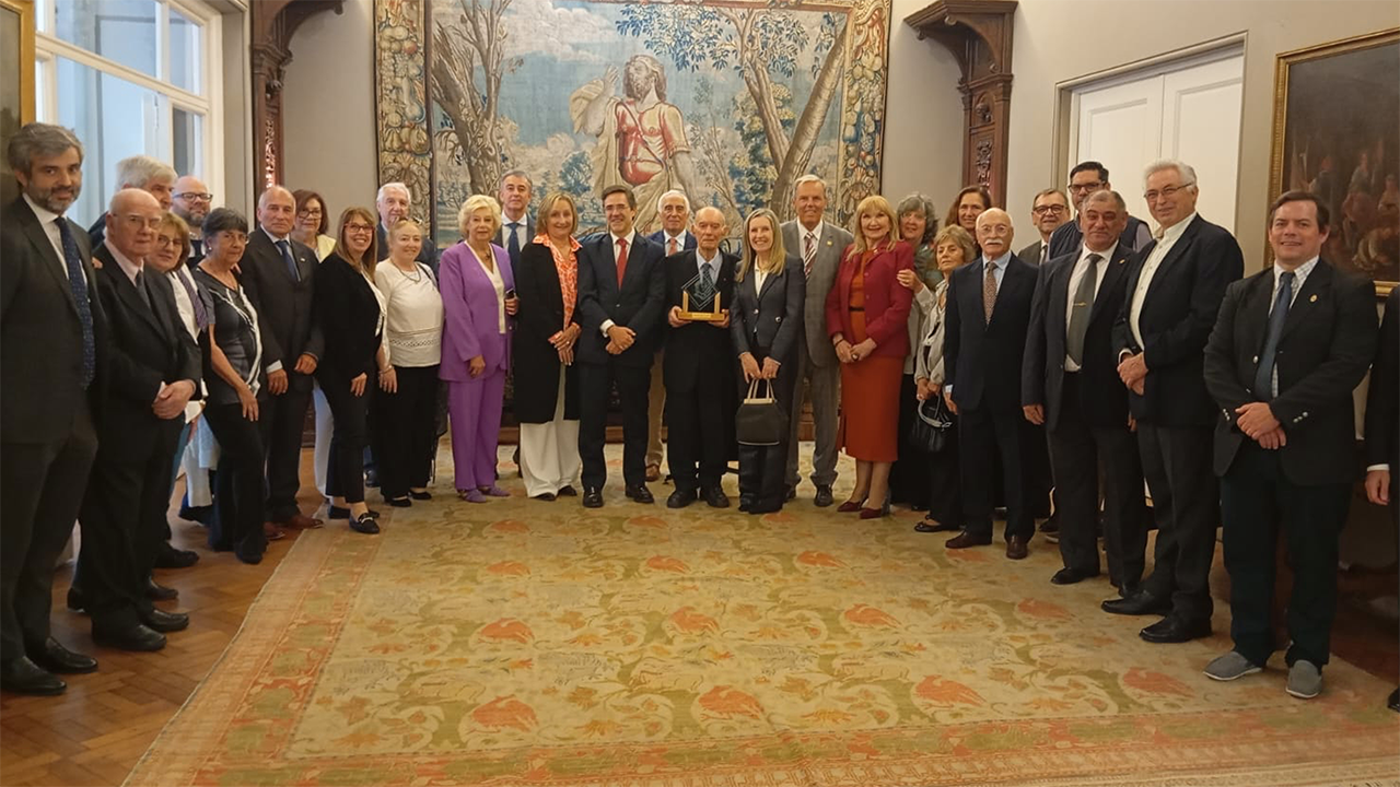 Captura de pantalla 2025-11-06 a las 12.48.04